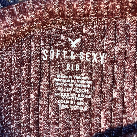 Soft & Sexy raspberry and white ribbed tank top - Picture 2 of 3